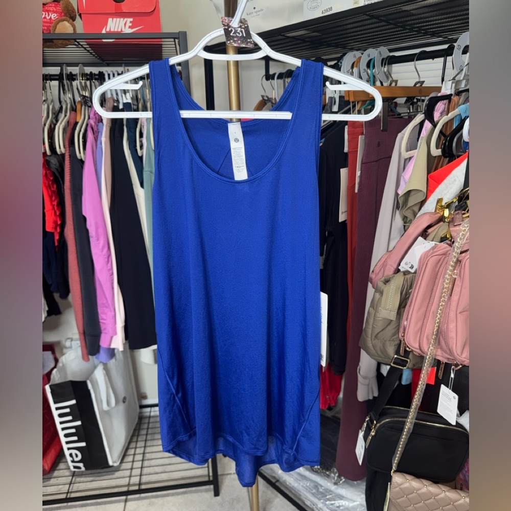 231. Lululemon Essential Tank *Pleated in Larkspur